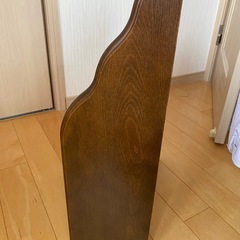 木製　ブックスタンドの画像