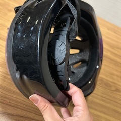 幼児用ヘルメットアジャスター付きの画像