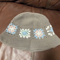 ハンドメイドの帽子の画像