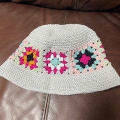 ハンドメイドの帽子の画像
