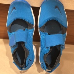 NIKEのサンダル、大人も子どもも使えます。サイズは23cmです。の画像