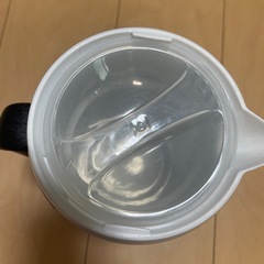 THERMOS サーモス 黒いプラスチック製水差しの画像