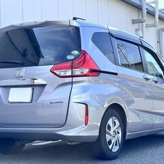 H30 フリードハイブリッド 本車検満タン渡し！(費用込み)スマートキー×2 LEDヘッドライト bluetoothオーディオ クルコン トラコンなど充実装備！の画像