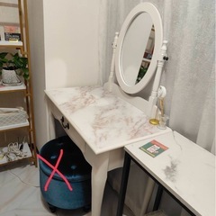 猫足ドレッサーの画像