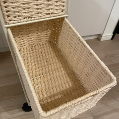 【お譲り先決定】3段スリムワゴン　ニトリの画像