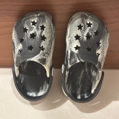 西松屋で購入したサンダル（クロッグタイプ）です。サイズは13cm。の画像