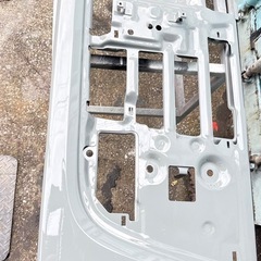 いすゞギガ　h26年フロントバンパー純正　ダンプ、コンクリート車など値下げの画像