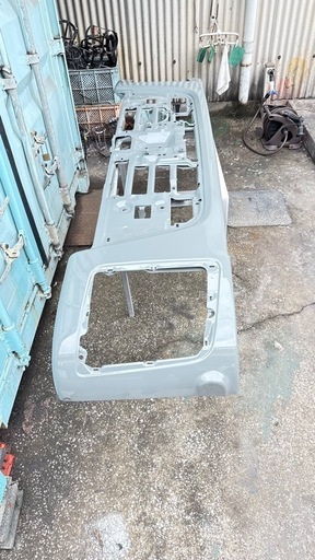 いすゞギガ　h26年フロントバンパー純正　ダンプ、コンクリート車など値下げ