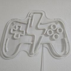 ネオンライト　ゲーム機の画像