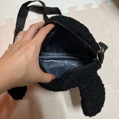 黒猫ポーチの画像