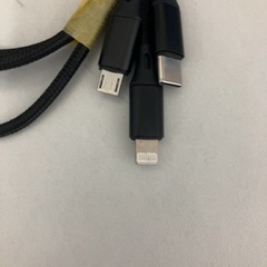 コード　３つの端子 c端子など　の画像