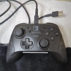Nintendo Switch HORI コントローラー ブラックの画像