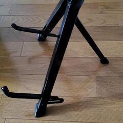 ギタースタンド　折り畳み式の画像