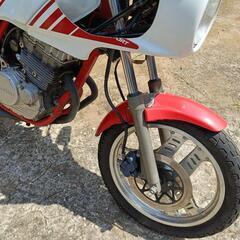 CBX125F 実働　人気色　カスタムベースに　千葉県よりの画像