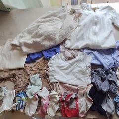 子ども服　ベビーカー　おもちゃの画像