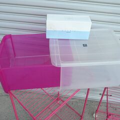 配達先決定🚚　無料配達します🚚女性向けピンク雑貨まとめて💖スチールラック💖かご・ケースなど💖の画像