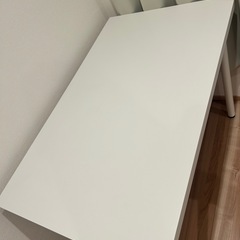 IKEA リンモン デスクの画像