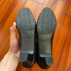 ブラックパンプス、サイズ22cm、黒
の画像