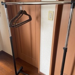 ハンガーラック　　ハンガー付きの画像