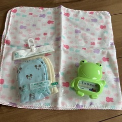 沐浴大判ガーゼと温度計とミトンのセットの画像