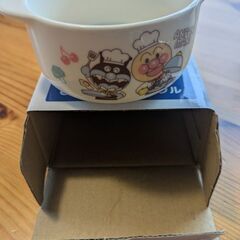 アンパンマンドリンクピッチャーとボウルのセットの画像
