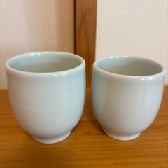 砥部焼　湯呑みセット　コップセット　白い花模様の湯飲み 2個セットの画像