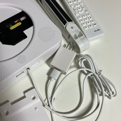 壁掛けCDプレイヤー（スタンド付き）の画像