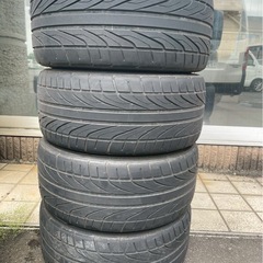 無料タイヤ　245/40R17