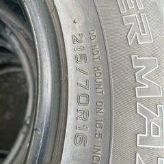 無料タイヤ　215/70R16の画像