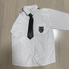 【新品】女の子スーツ150の画像