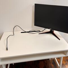 【PCデスク】省スペースで使いやすいデスクです（組み立て済み・美品）の画像