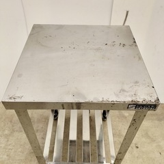 直接引き取り5%OFF インボイス登録店 ステンレス作業台 幅450×奥行き450×高さ800ｍｍ 作業台 調理台 サーバー台 業務用 厨房用品 中古　6091710の画像