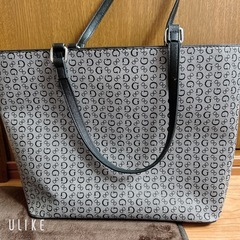 【美品】GUESS  トートバッグの画像