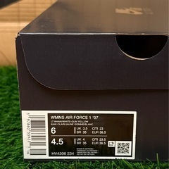【新品未使用　NIKE紙袋付き】NIKE WMNS Air Force 1 エアフォースベージュの画像