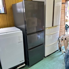 美品】ハイセンス 冷蔵庫 2023年製 282L (モコモコ) 春日井の