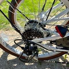 折り畳み自転車の画像