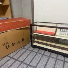 雛人形ガラスケースの画像