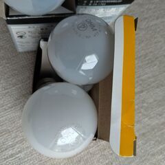 未使用品　オーム電機 シリカ白熱電球  　口金２６　２個入り　３セット　４０W×１・１００W×２の画像