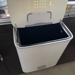 ゴミ箱の画像