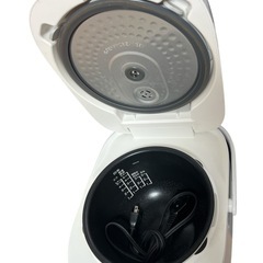 ヤマダ　IHジャー炊飯器 YRC-H10J1 5.5合　2021年製の画像