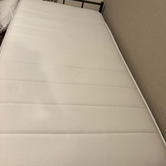 シングルマット&ベッドフレームの画像