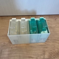 調味料ケースの画像