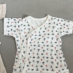 ユニクロ　ベビー服　半袖　50〜60㎝の画像