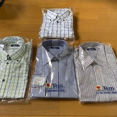 ワイシャツ４着　
の画像