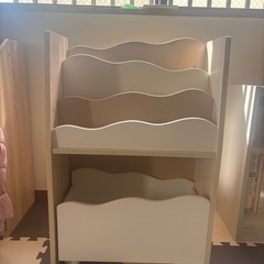 子ども　本棚