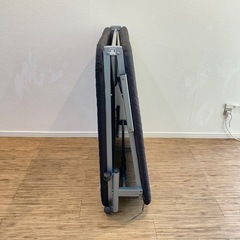 折り畳みベットの画像
