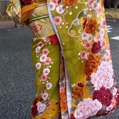 お値下げ交渉可☆花柄ラメ入り赤 振袖の画像