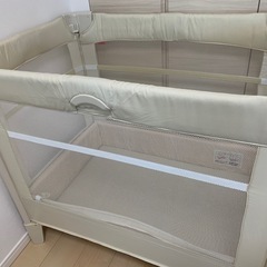 アップリカ　ベビーベッド　ココネルエアー