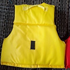 LOGOSライフジャケットSサイズ２着セットバラ売り可能の画像