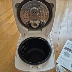 受付停止【美品】IH炊飯器 炊飯ジャー 3合炊き 三菱の画像